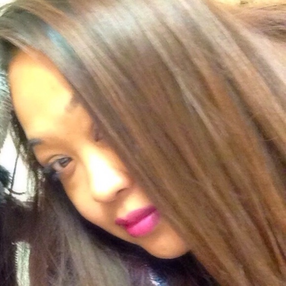 Meet your Posher, Jennifer - Picture 1 of 1